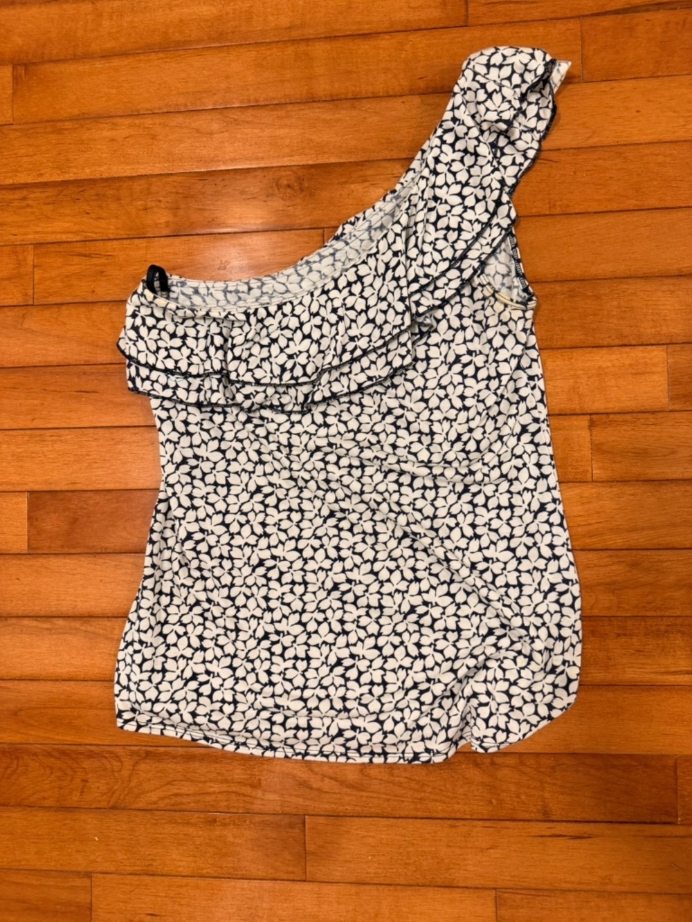 Old Navy tops